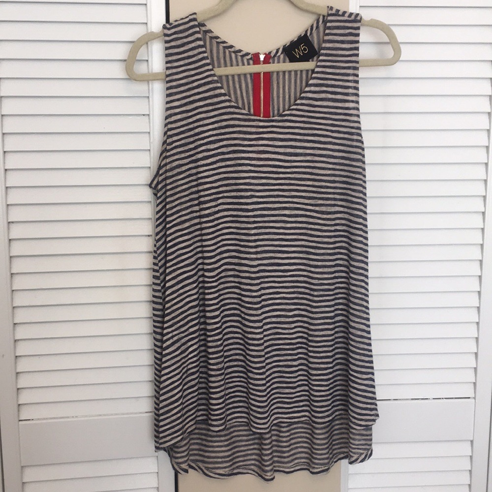 🎉2FOR$10🎉 
W5 Striped Tank